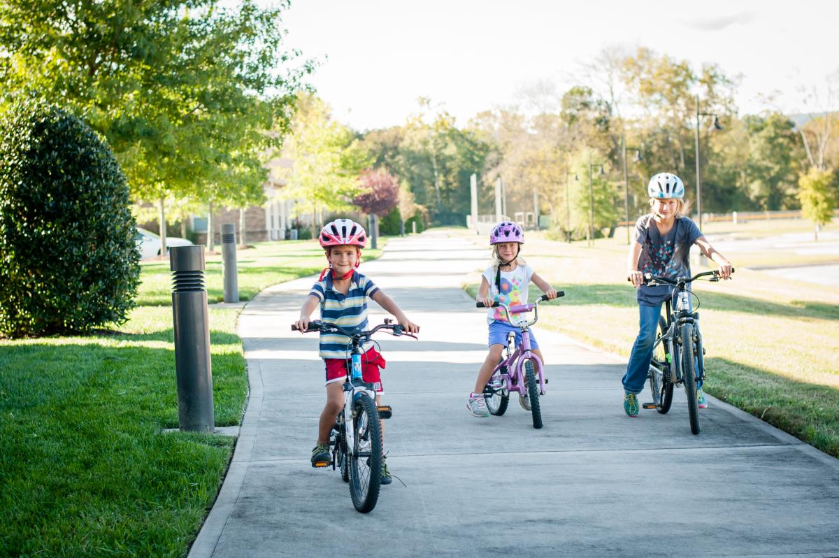 kids on bikes